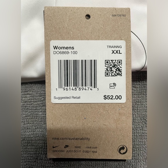 Nike *New With Tags* Air Women's Dri-FIT 1/2 Zip Sports Bra - Picture 7 of 8